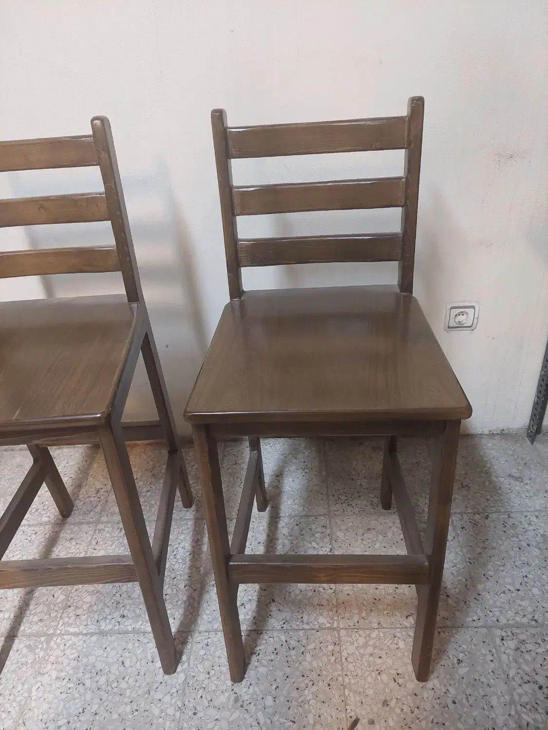 صندلی اپنی|صندلی و نیمکت|هشتگرد, شهرک اداری|دیوار