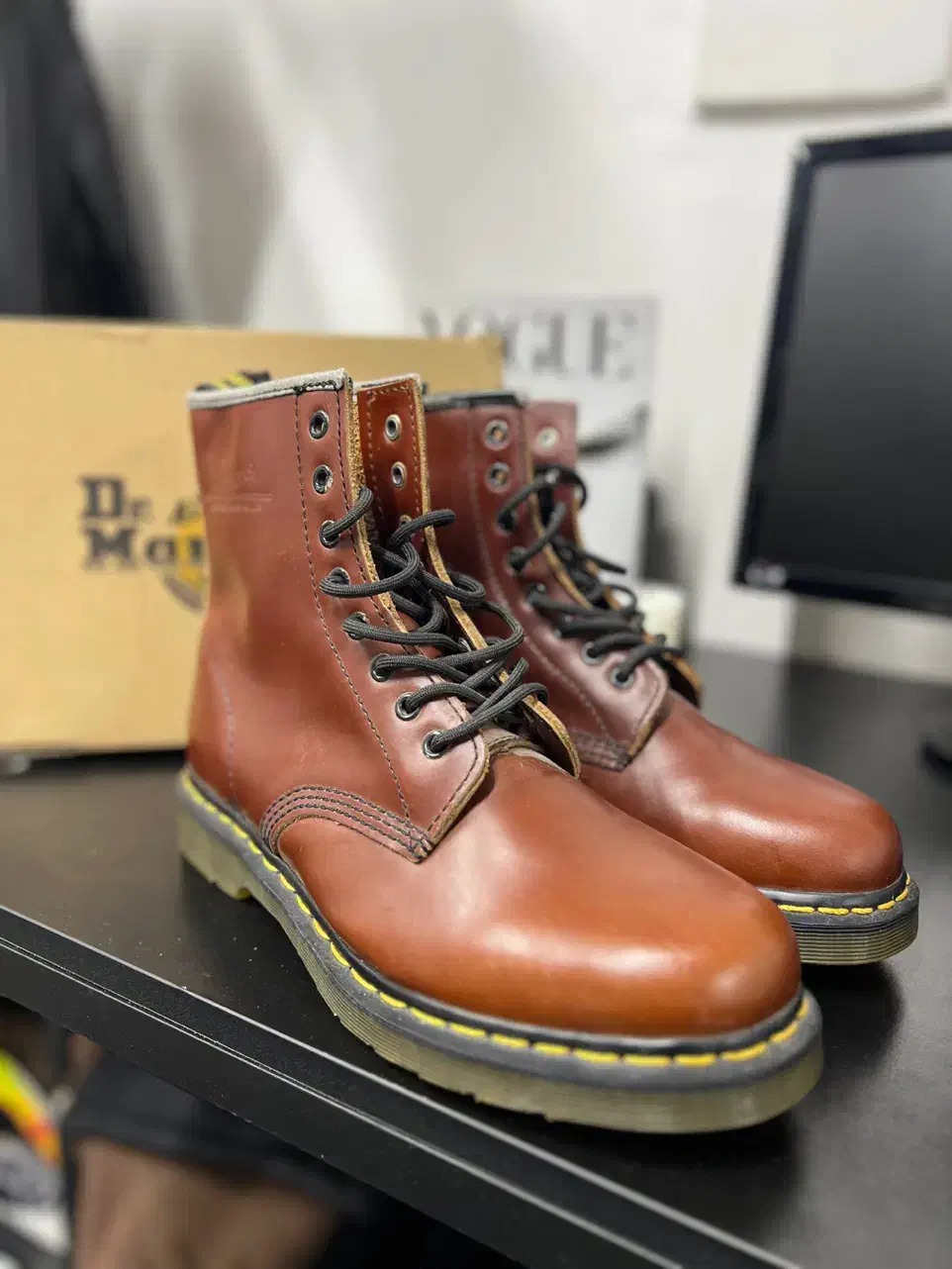 بوت دکتر مارتین اکبند اورجینال اصلی|کیف، کفش، کمربند|تهران, شهرک گلها (تهرانسر)|دیوار