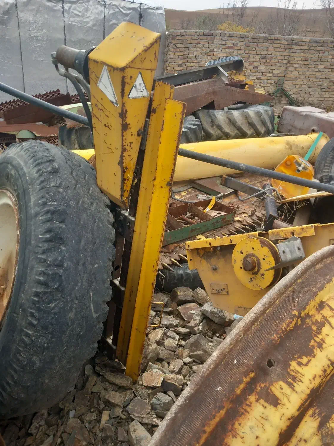 حد کلزا نیوهلند ۱۷ فوت معاوضه با ۲۰ فوت|ماشینآلات صنعتی|لالجین, |دیوار