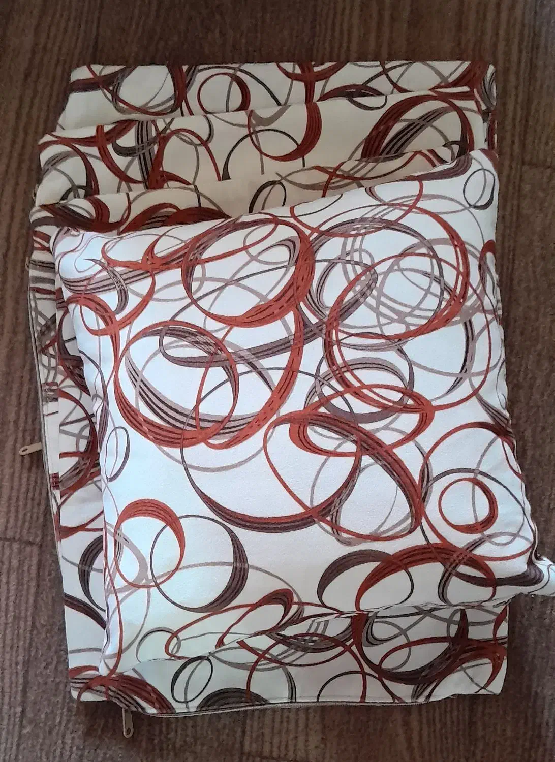 کوسن یا بالشت مبل، اصلا استفاده نشده نو نو|رختخواب، بالش، پتو|قرچک, مهدیه|دیوار