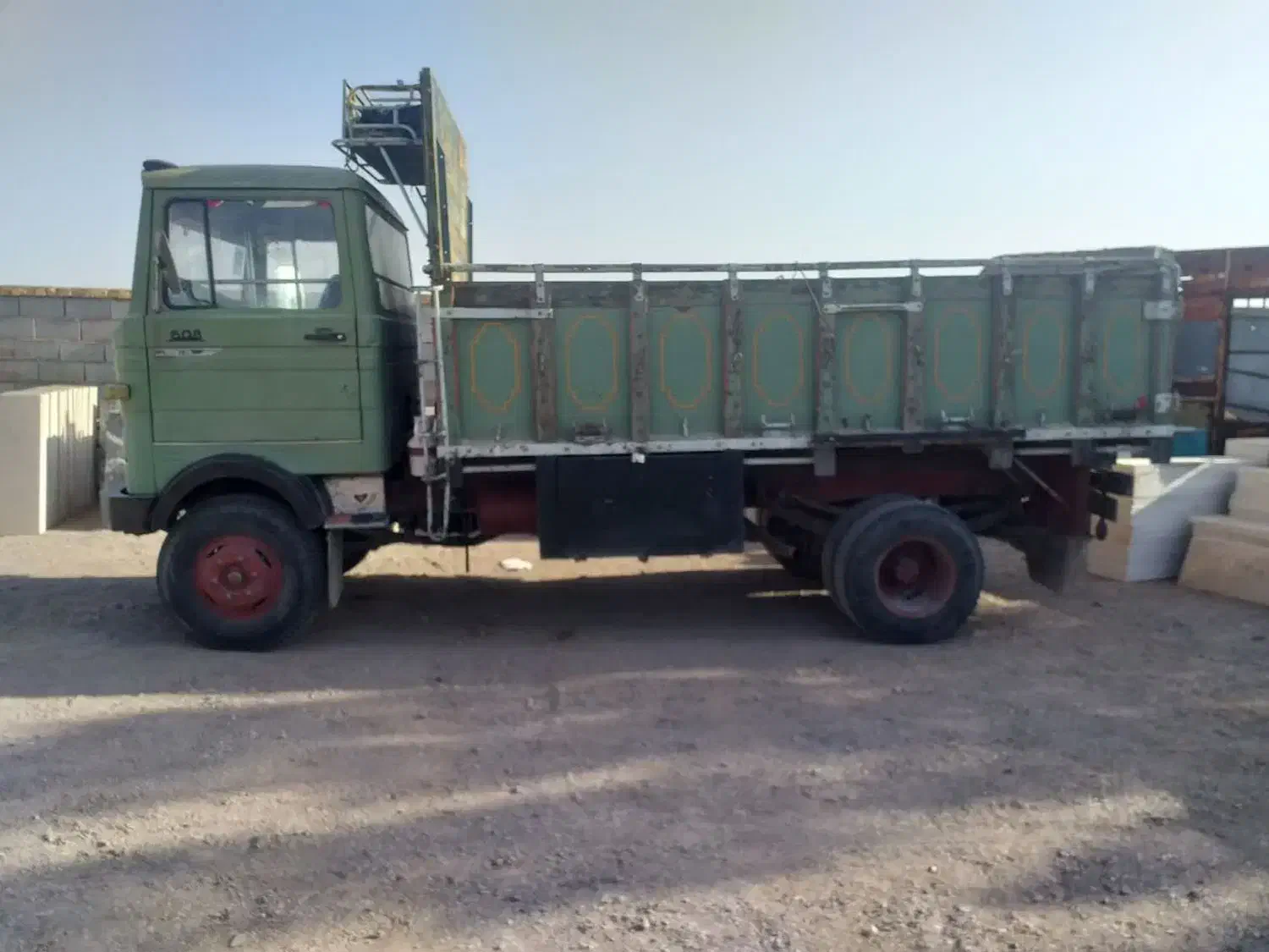 خاور ۶۰۸|خودرو سنگین|هرند, |دیوار