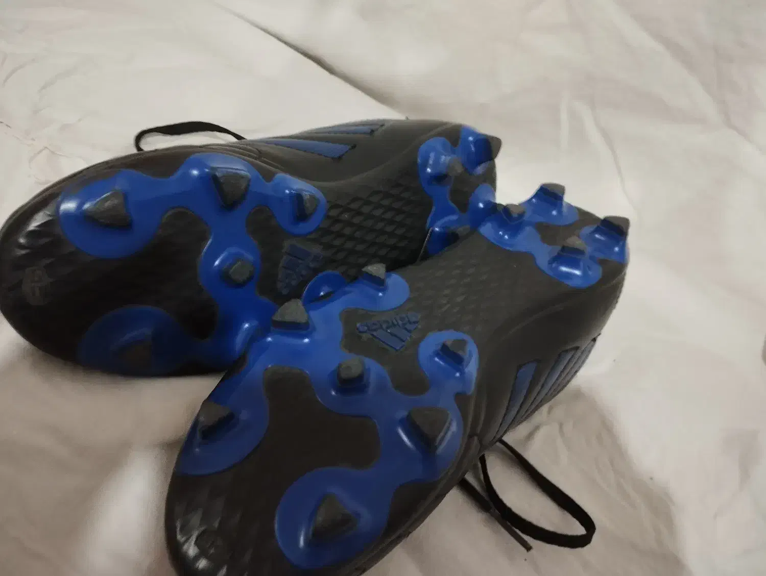 کفش فوتبال مخصوص چمن|کیف، کفش، کمربند|آبیک, |دیوار