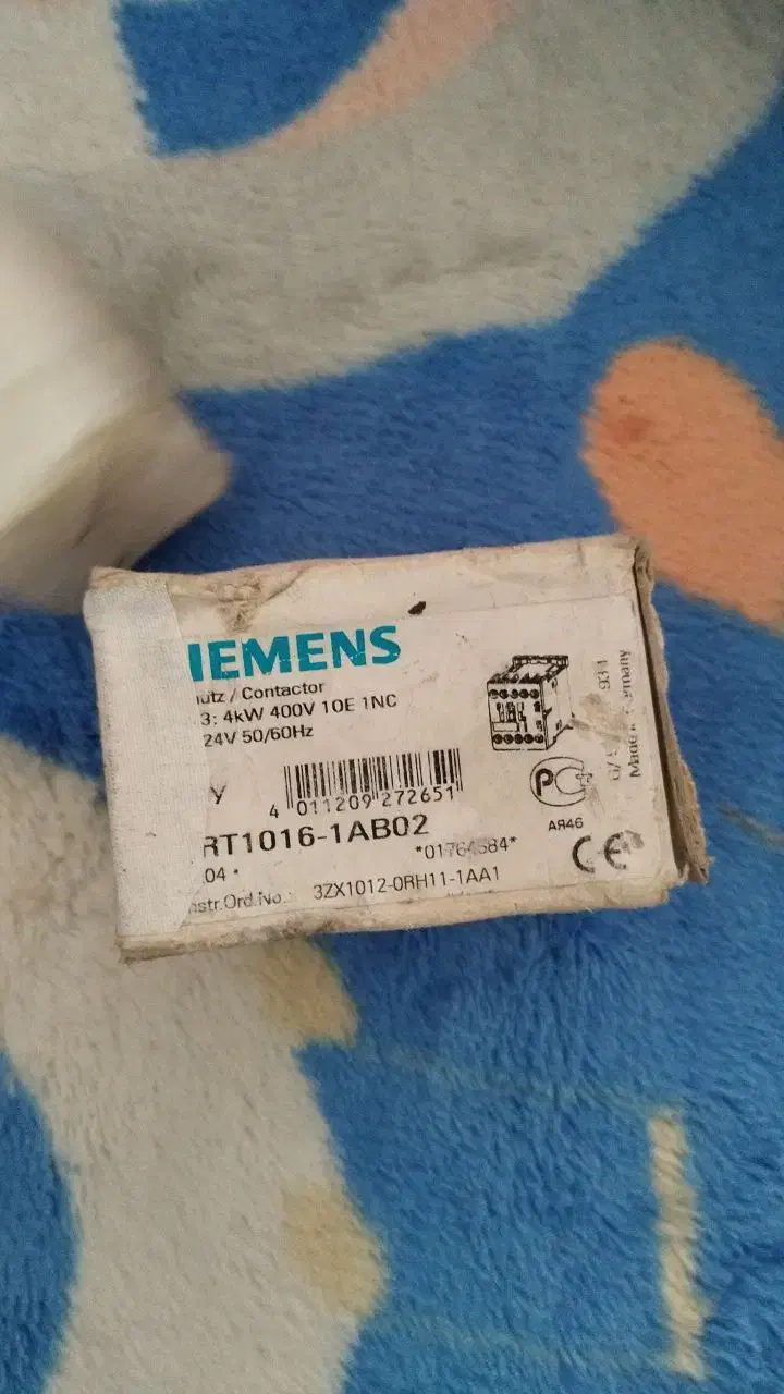 گمشده|اشیا|تهران, صاحب الزمان|دیوار