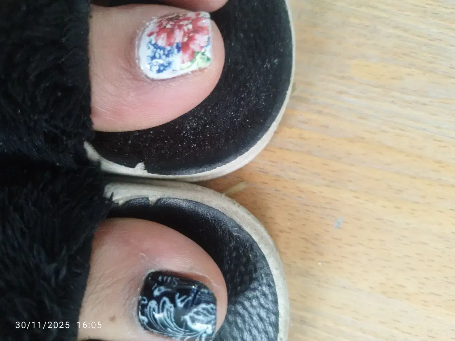 کاشت ناخن و اسپا و اسکراب و ماساژ دست|خدمات آرایشگری و زیبایی|کرمانشاه, |دیوار