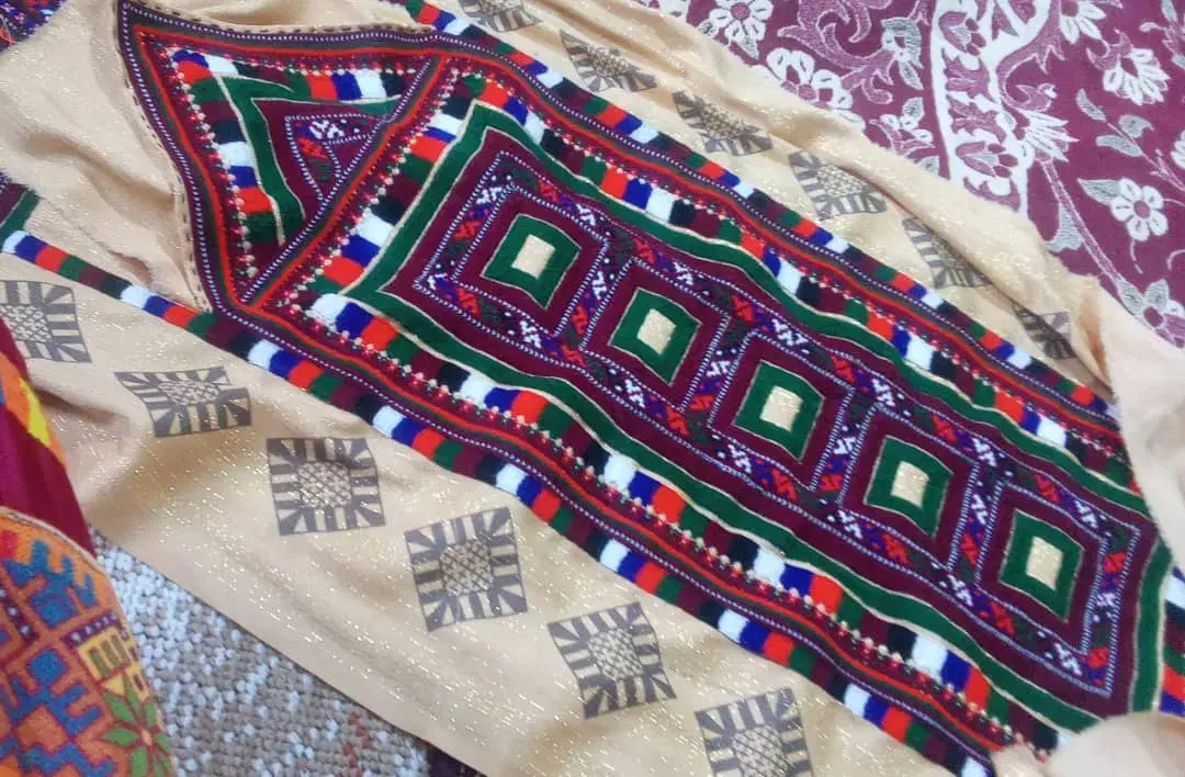 دوزنده هر مدل دوخت هستم از پلوار طناب شیرگ بنوک|لباس|چابهار, |دیوار