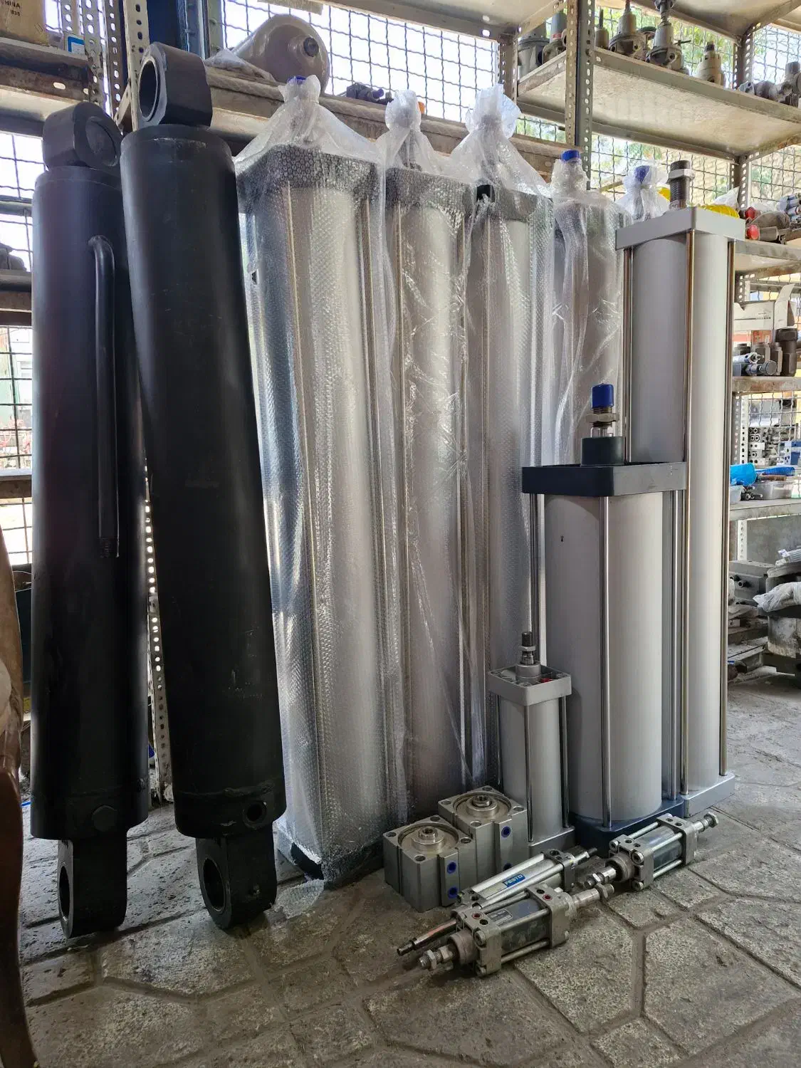 فروش انواع جکهای هیدرولیک و پنوماتیک|ماشین‌آلات صنعتی|تهران, شوش (باغ آذری)|دیوار