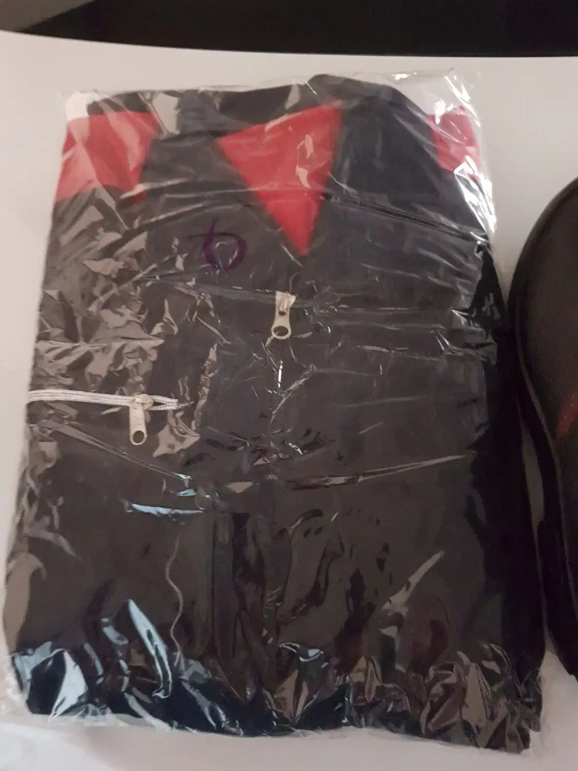 کفش و لباس کار نو|کیف، کفش، کمربند|هشتگرد, فاز ۲ مهستان|دیوار