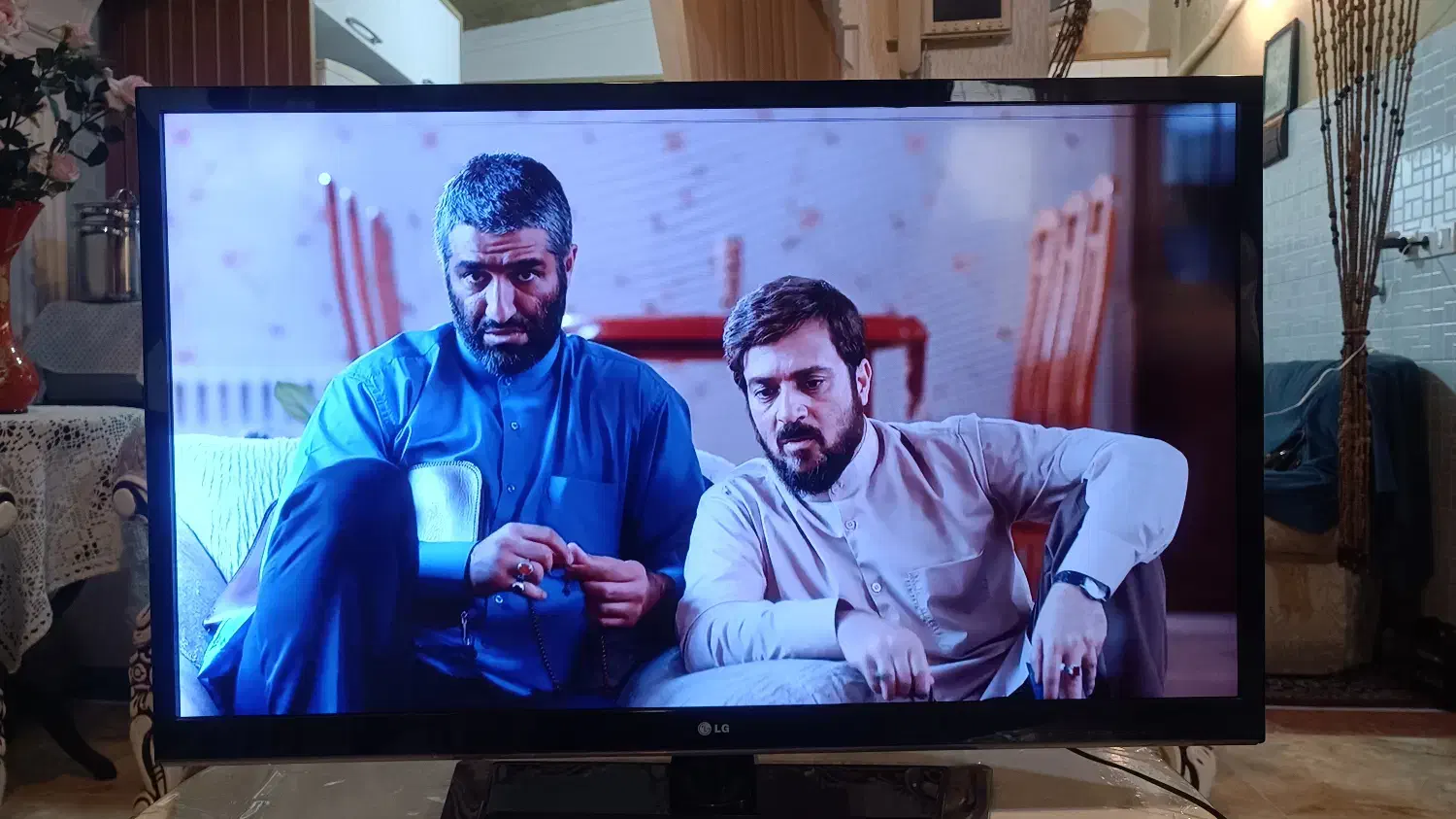 تلویزیون ۴۲ اینچ ال جی|تلویزیون و پروژکتور|بابلسر, |دیوار