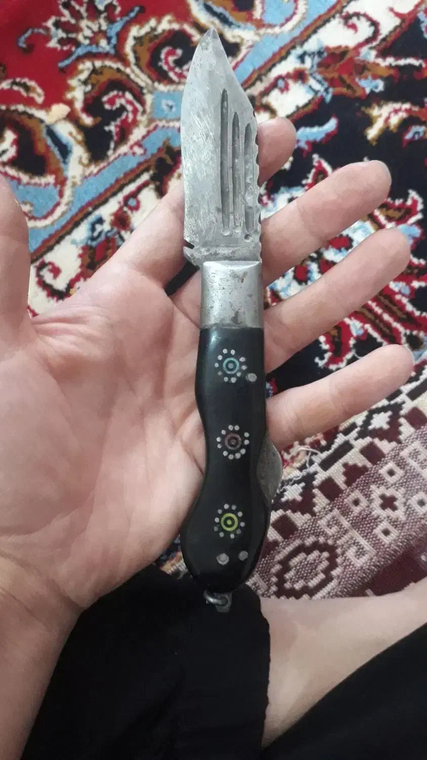 چاقو قدیمی است خیلی خوب است|کلکسیون اشیاء عتیقه|مراغه, |دیوار