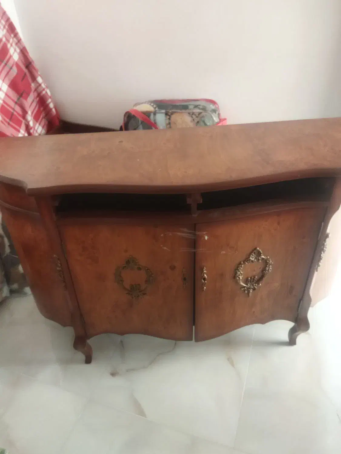 یک عدد کنسول|بوفه، ویترین، کنسول|مراغه, |دیوار