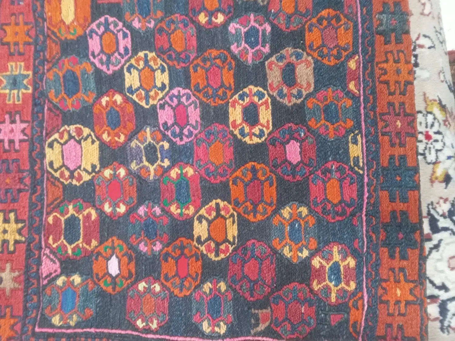 خورجین  کهنه|کلکسیون اشیاء عتیقه|میانه, |دیوار