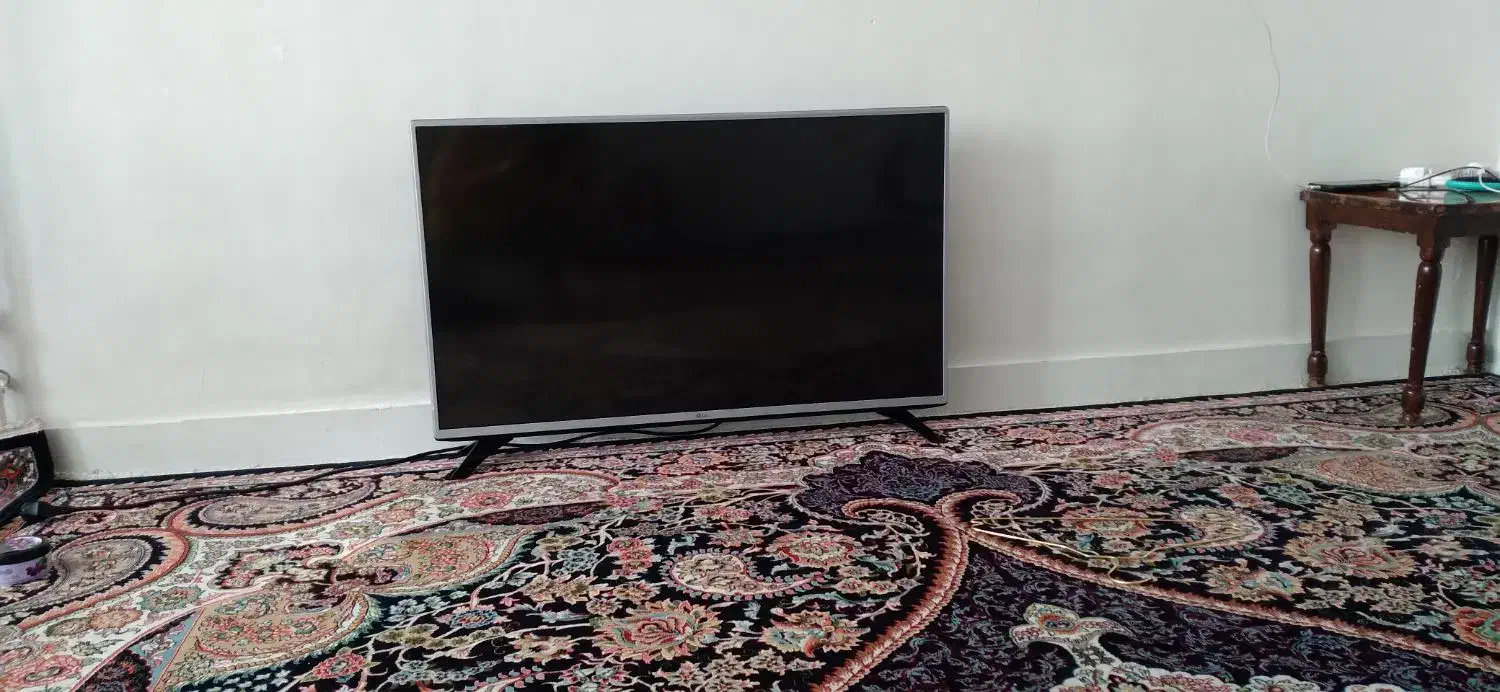 LED چهل و سه ال جی|تلویزیون و پروژکتور|بروجرد, |دیوار