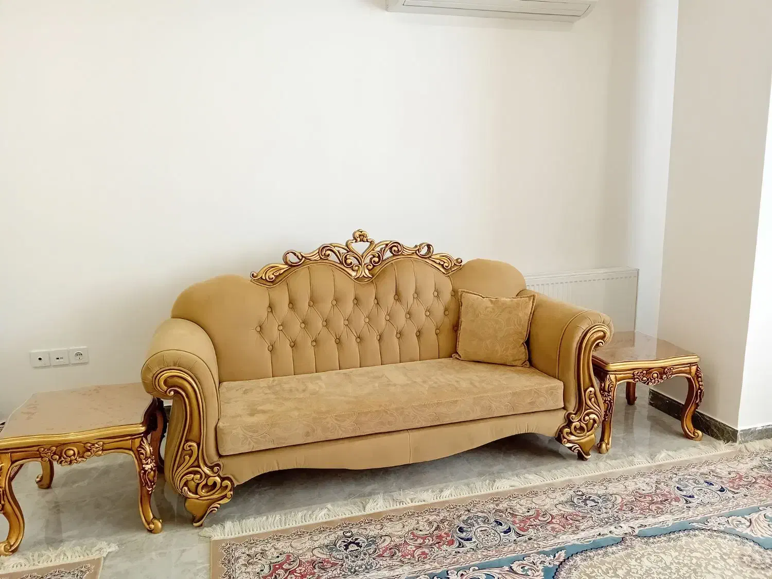 مبل کلاسیک|مبلمان خانگی و میز عسلی|شبستر, |دیوار