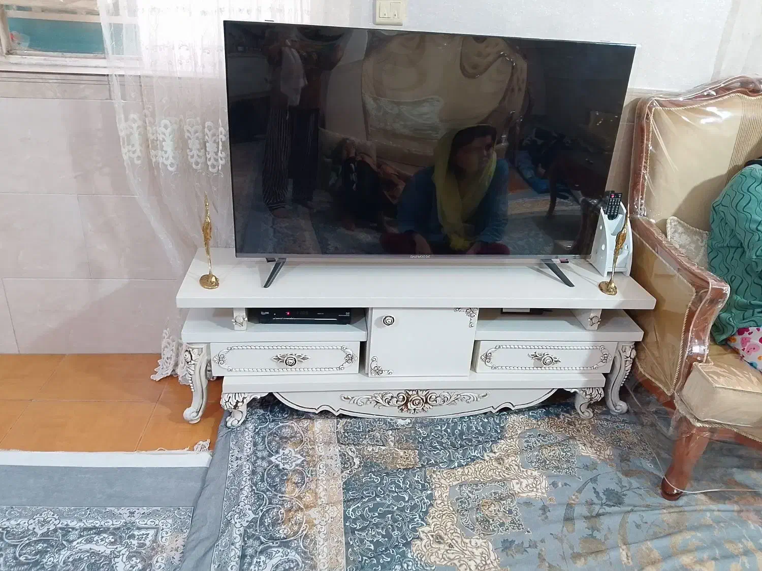 جاکفشی و بوفه و میز تلویزیون سالم و تمیز و شیک..|جاکفشی، کمد، دراور|مشگین شهر, |دیوار