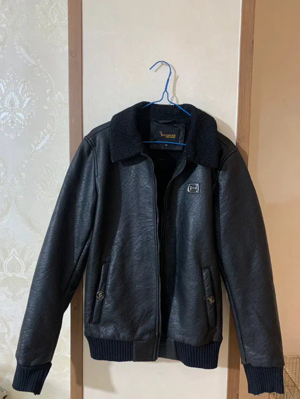 کت چرم خارجی|لباس|کرج, مصباح|دیوار