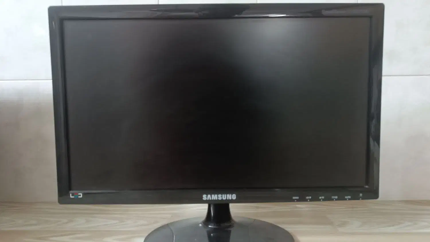 مانیتور samsung s19b315n|قطعات و لوازم جانبی رایانه|کاشان, حسن آباد|دیوار