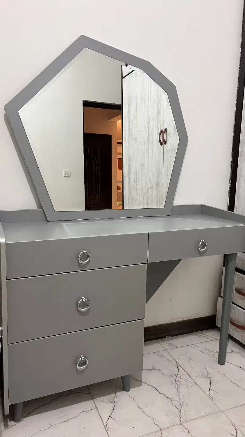 میز آرایش و پاتختی|مبلمان خانگی و میز عسلی|آمل, |دیوار