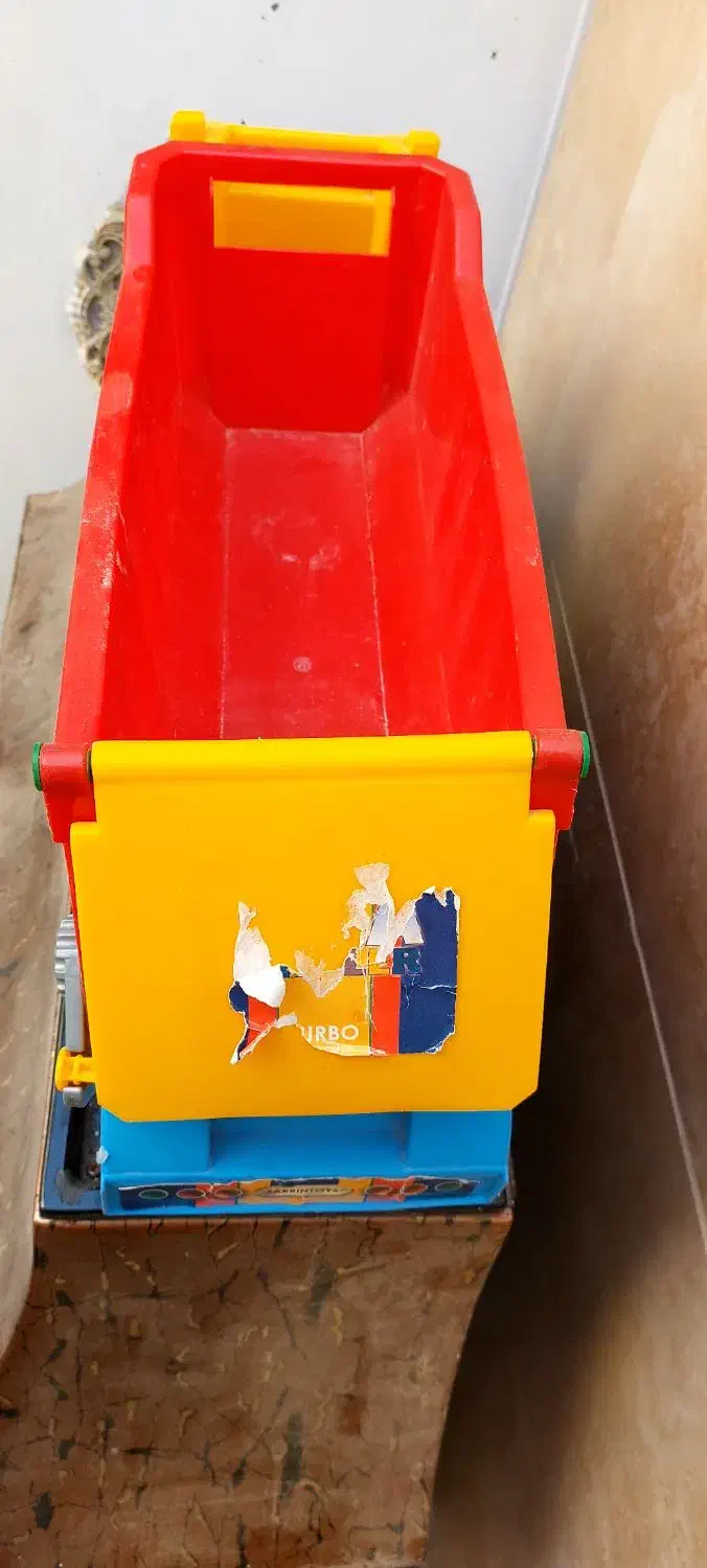 کامیون سالم و خوشگل|اسباببازی|مشهد, هفده شهریور|دیوار