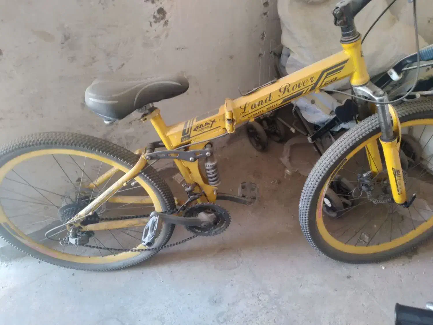 دوچرخه|دوچرخه، اسکیت، اسکوتر|آغاجاری, |دیوار