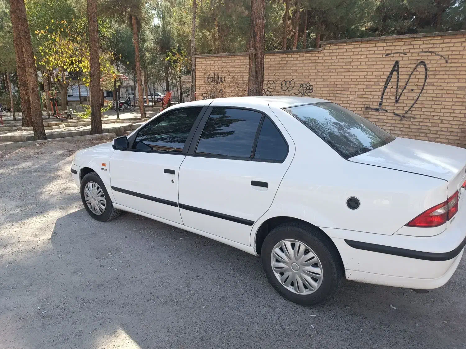 سمند if7 دوگانه سوز کارخانه مدل ۹۷ . رنگ سفید|خودرو سواری و وانت|سمنان, |دیوار