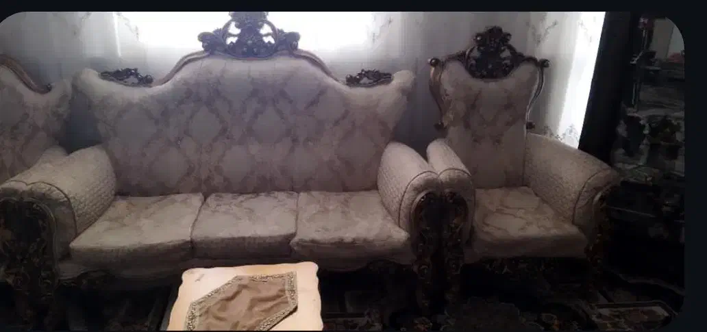 مبل تاج دار|مبلمان خانگی و میز عسلی|ابهر, |دیوار