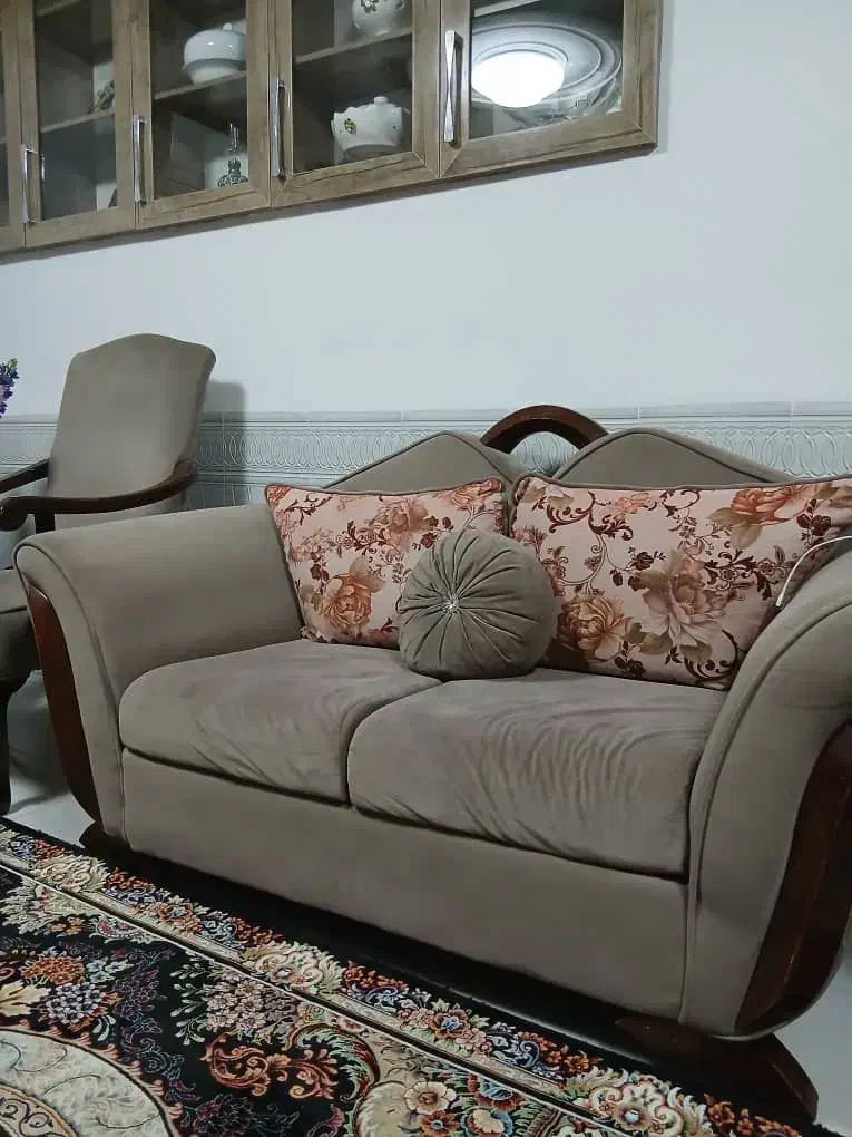 فروش مبل بسیار سالم|مبلمان خانگی و میز عسلی|چالوس, |دیوار