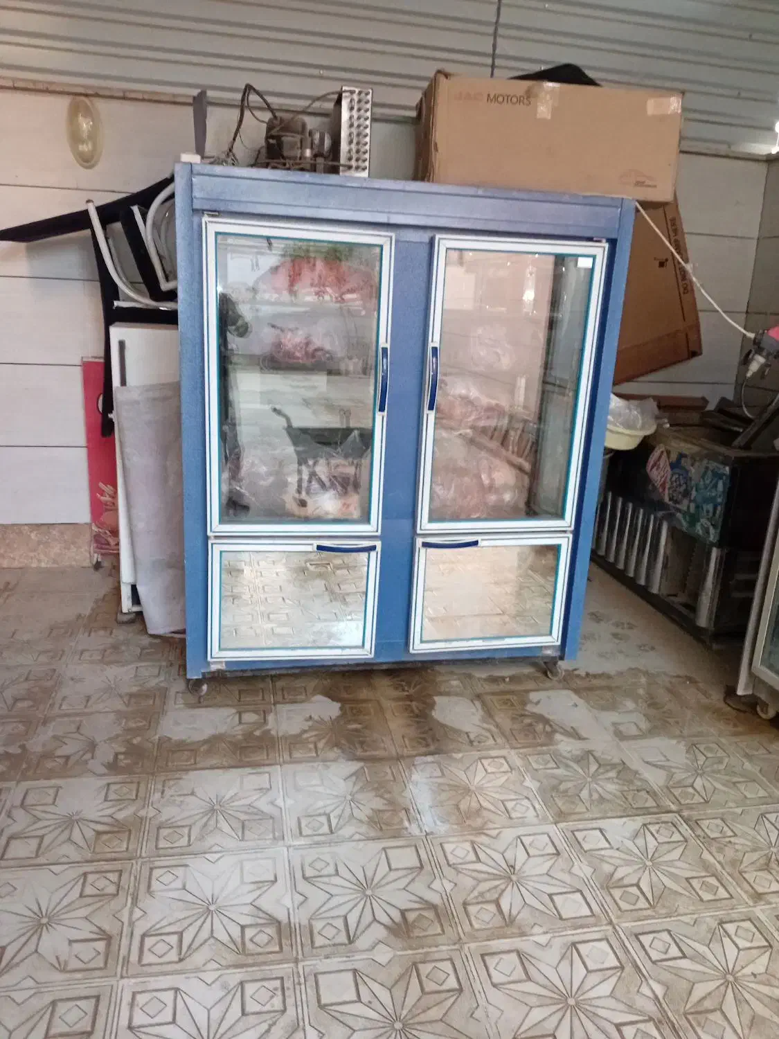 لطفا باشماره داخل عکس تماس بگیرید|کافی‌شاپ و رستوران|سنندج, |دیوار