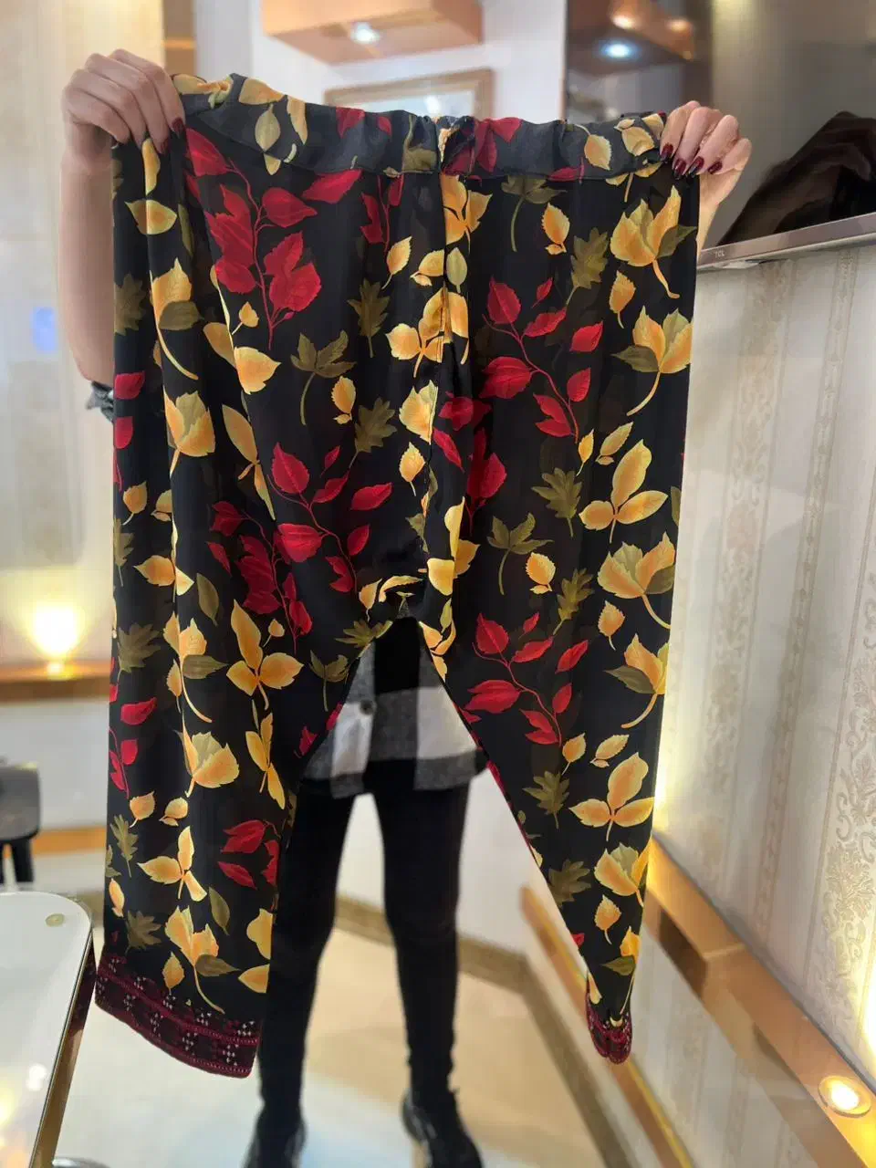 لباس محلی سوزن دوزی کار دست کاملا نو|لباس|تهران, شمس‌آباد|دیوار