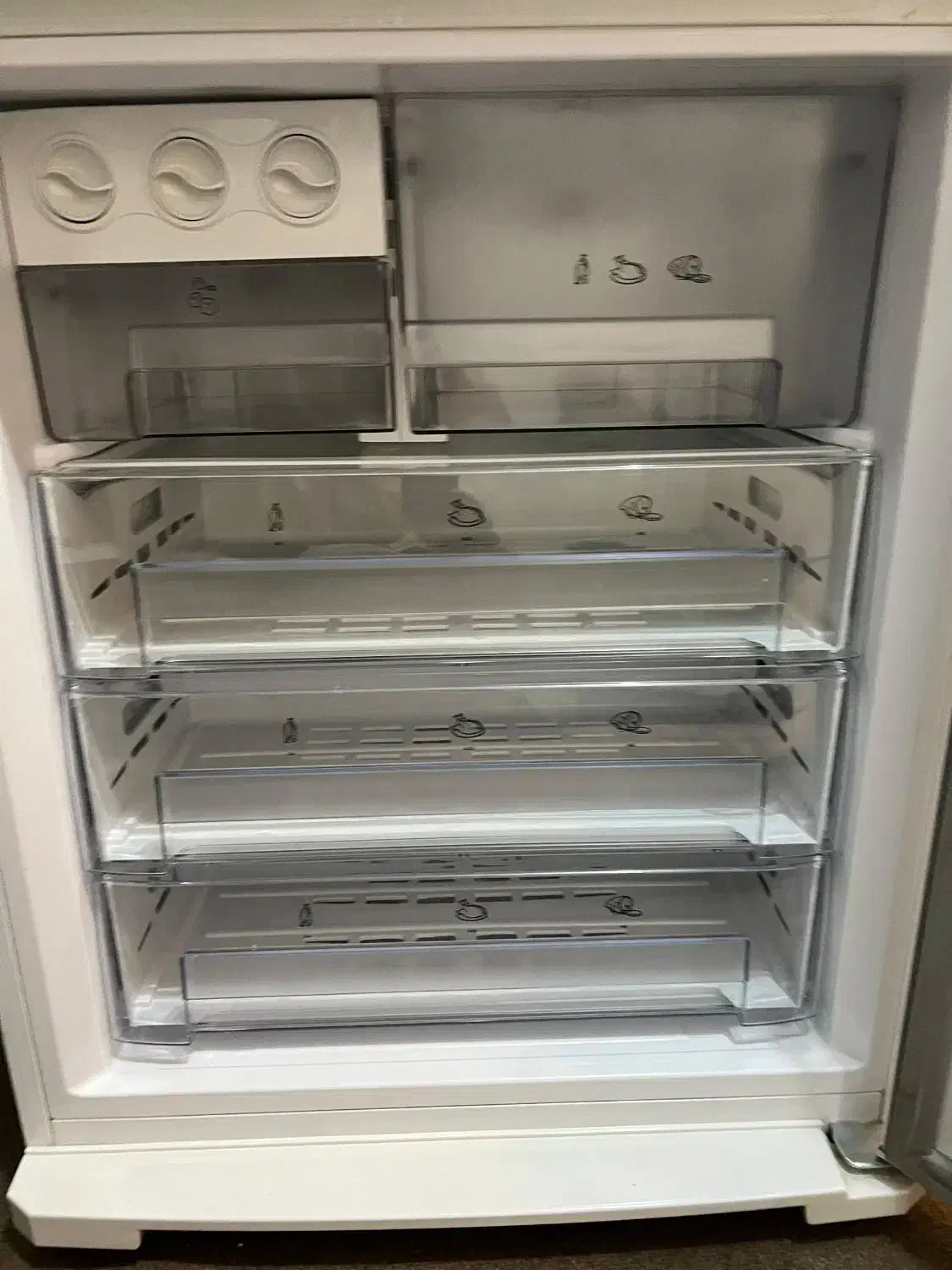 یخچال|یخچال و فریزر|شاهین‌شهر, عطار|دیوار