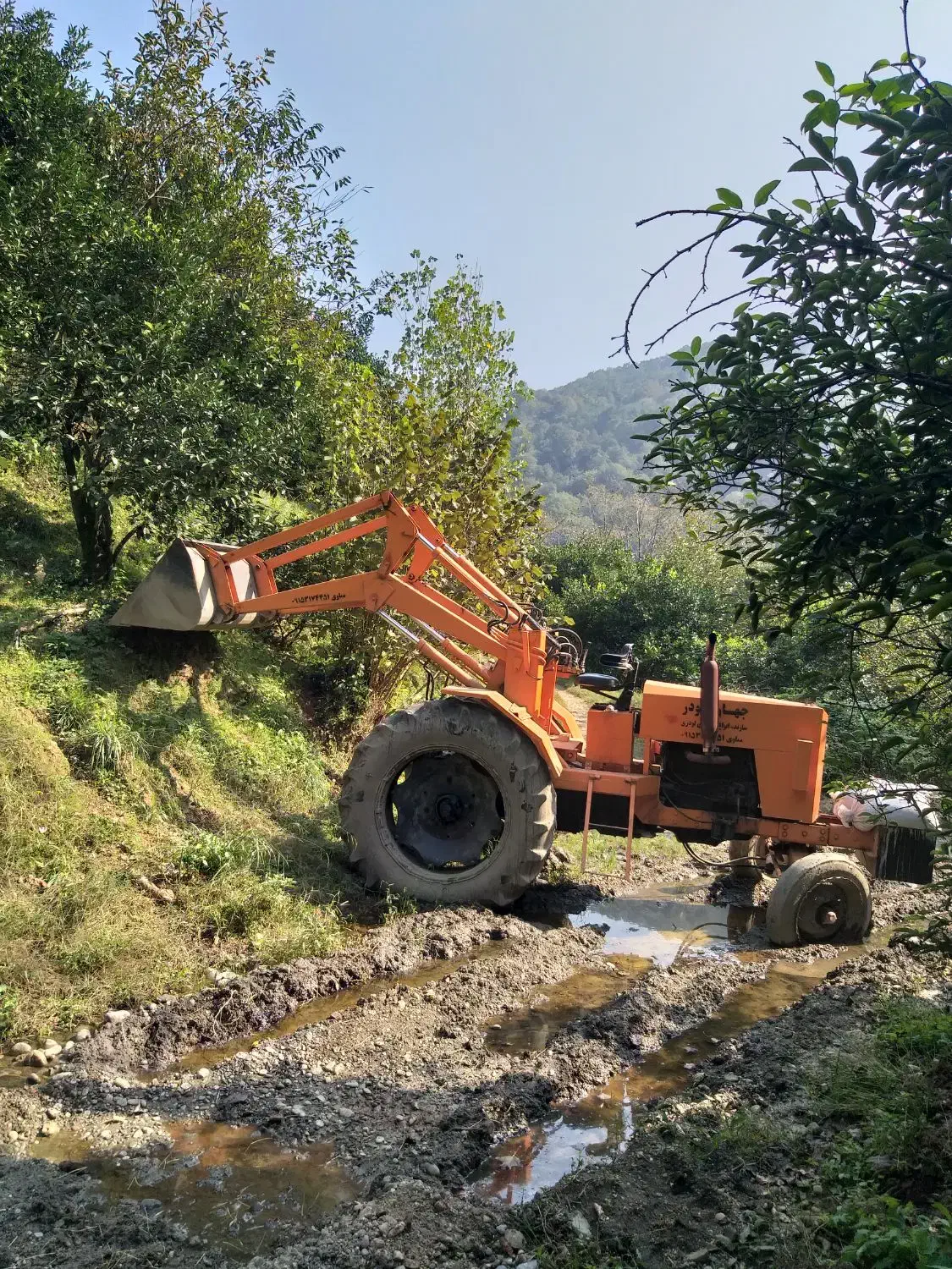 تراکتور رومانی بیل عقب تراکلودر|خودرو سنگین|رامسر, |دیوار