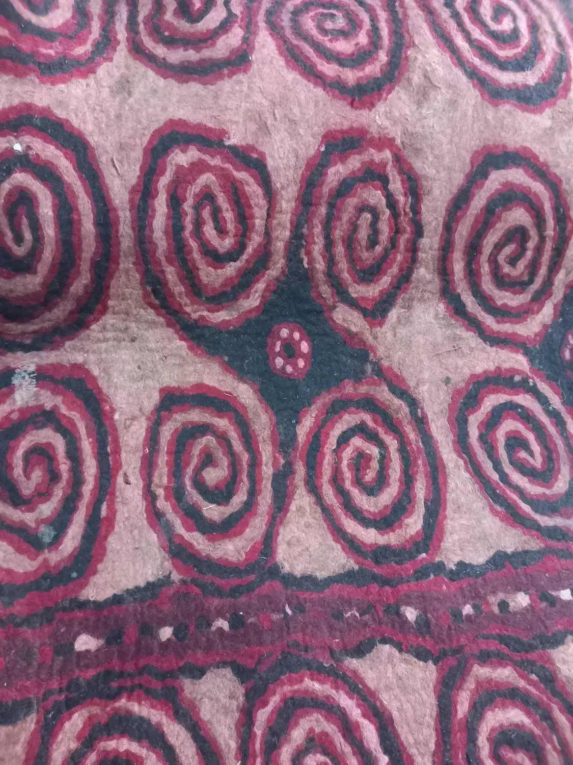 نمد فرش ۹ متری در حد نو|گلیم، جاجیم، گبه|شیراز, پودنک|دیوار