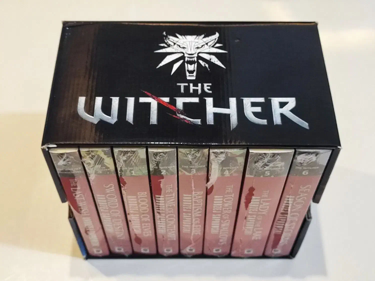 رمان سری ویچر|کتاب و مجله ادبی|مهاباد (آذربایجان غربی), |دیوار