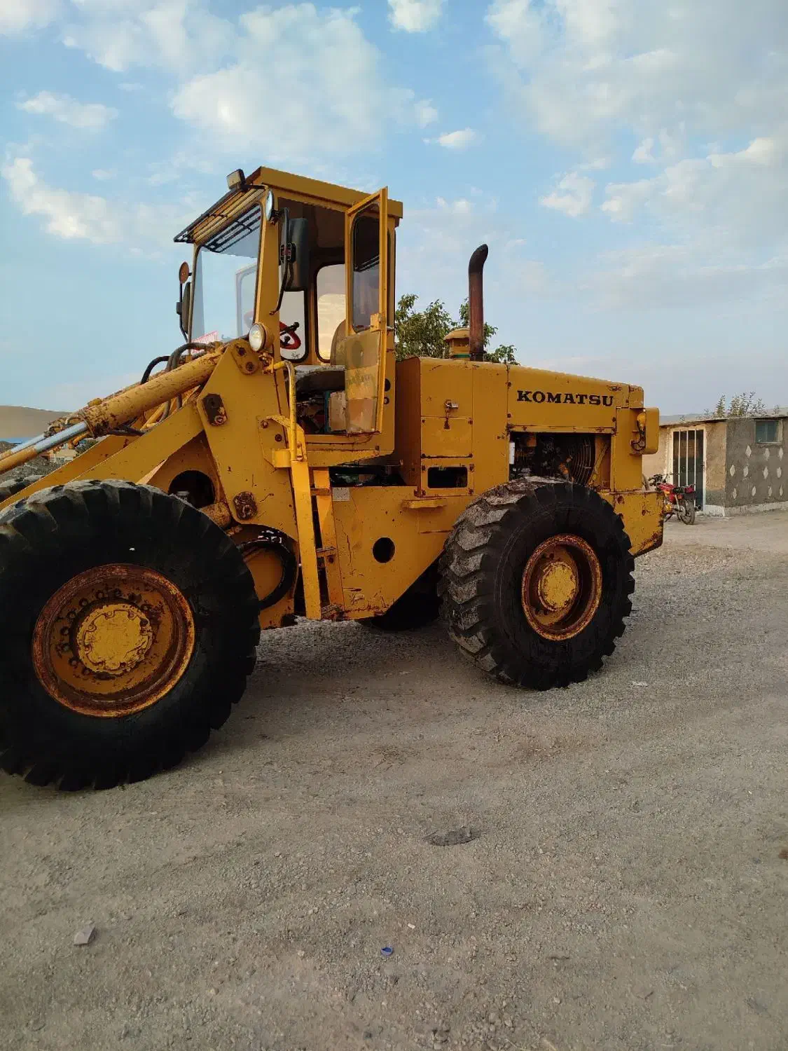 لودر کوماتسو 90استثنایی|خودرو سنگین|ارومیه, |دیوار