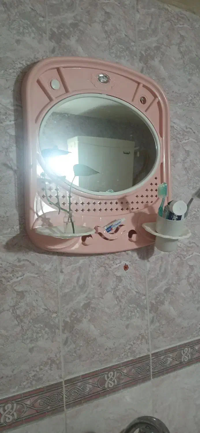 آینه سرویس بهداشتی همراه سطل سفید|لوازم سرویس بهداشتی|ساری, |دیوار