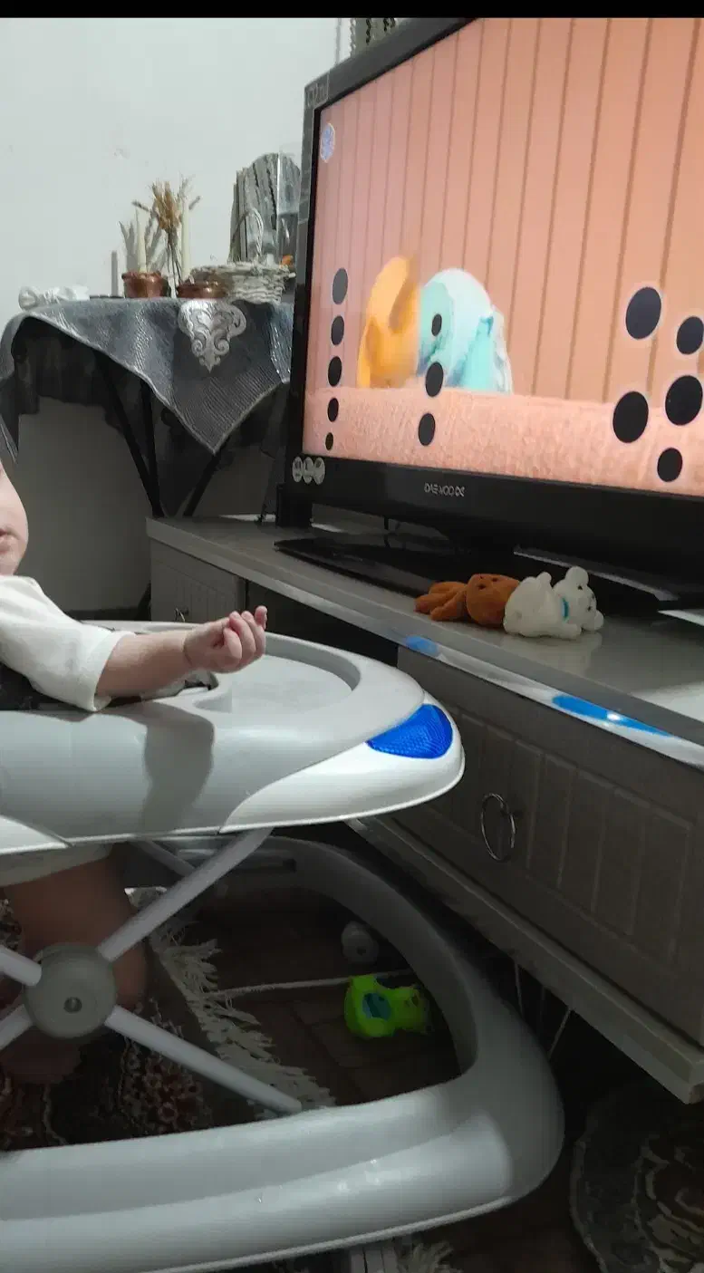 ال سی دی ۴۲اینچ دوو|تلویزیون و پروژکتور|گنبد کاووس, |دیوار