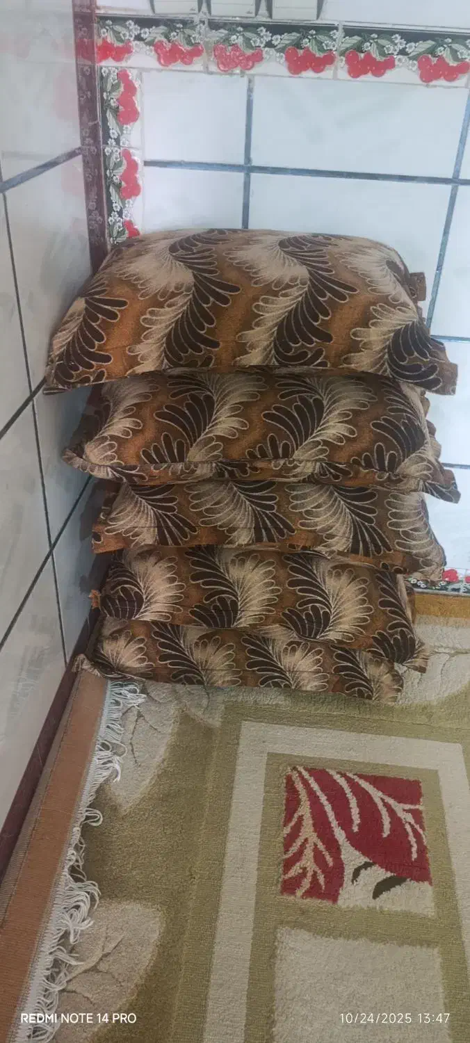 پشتی گل پر|پشتی|یاسوج, |دیوار