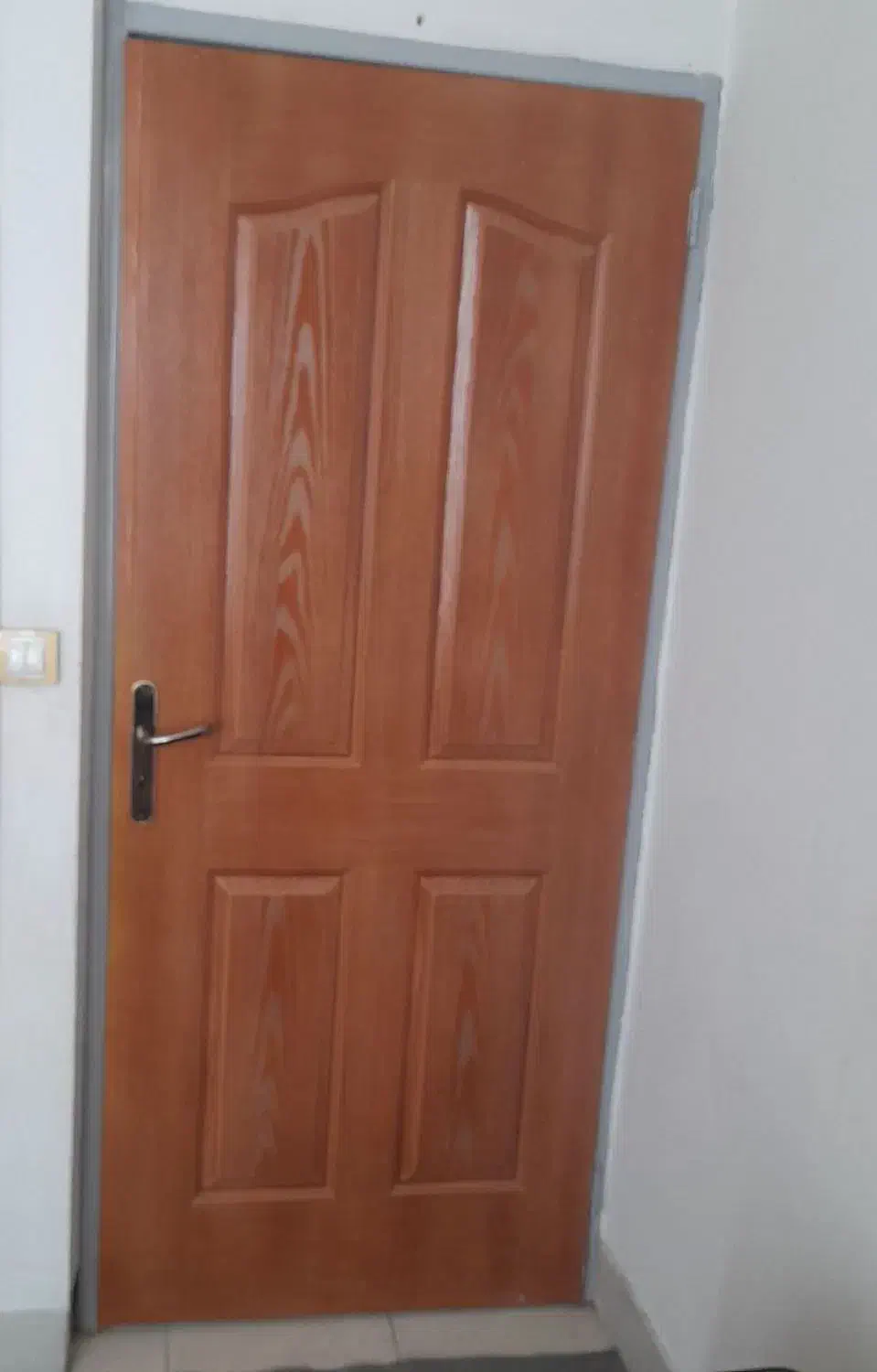 درب چوبی  ۴ عدد|مصالح و تجهیزات ساختمان|بروجن, |دیوار