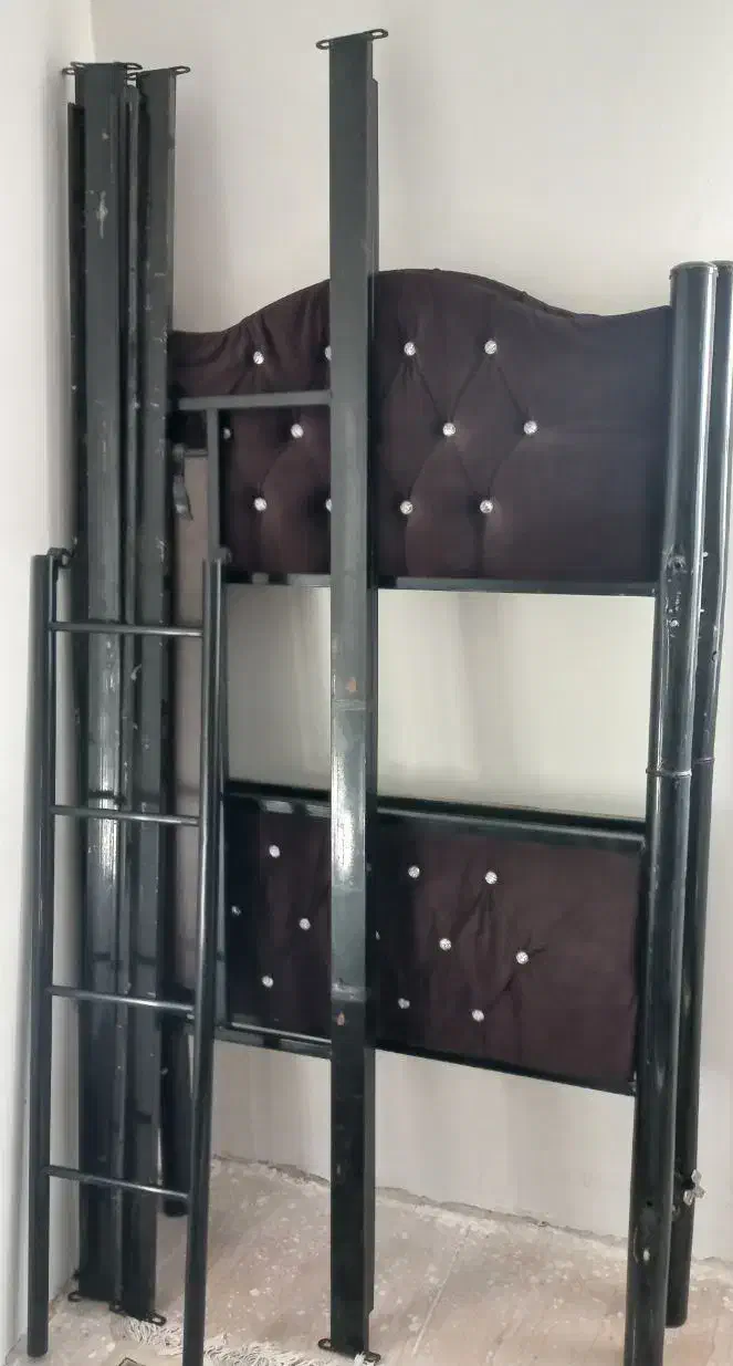 تخت فلزی دو طبقه|تخت و سرویس خواب|پرند, فاز ۵|دیوار