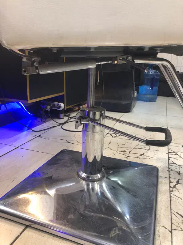 صندلی آرایشگاه پدالی ۲ عدد|آرایشگاه و سالنهای زیبایی|تبریز, |دیوار