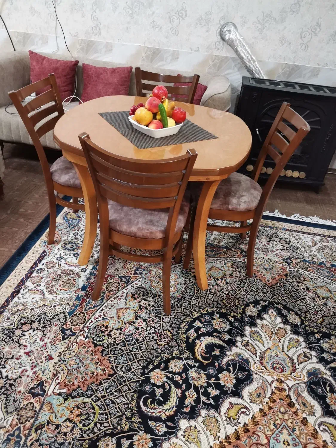 میز و صندلی ناهارخوری 4نفره چوب راش نونو|میز و صندلی غذاخوری|شیراز, صاحب الزمان|دیوار