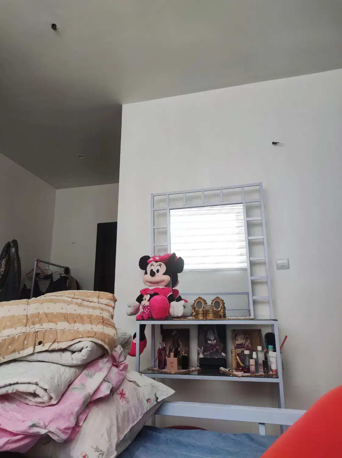 تخت دونفره پا تختی میز آرایش وخوشخواب نقد وچکی|تخت و سرویس خواب|مراغه, |دیوار