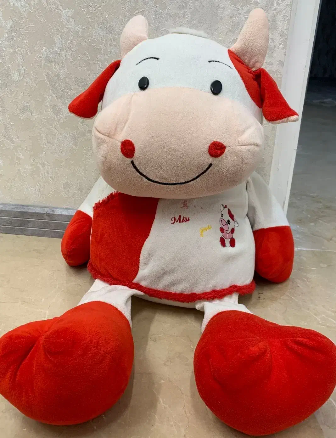 عروسک گاو|اسباب‌بازی بچه|مشهد, دانشجو|دیوار