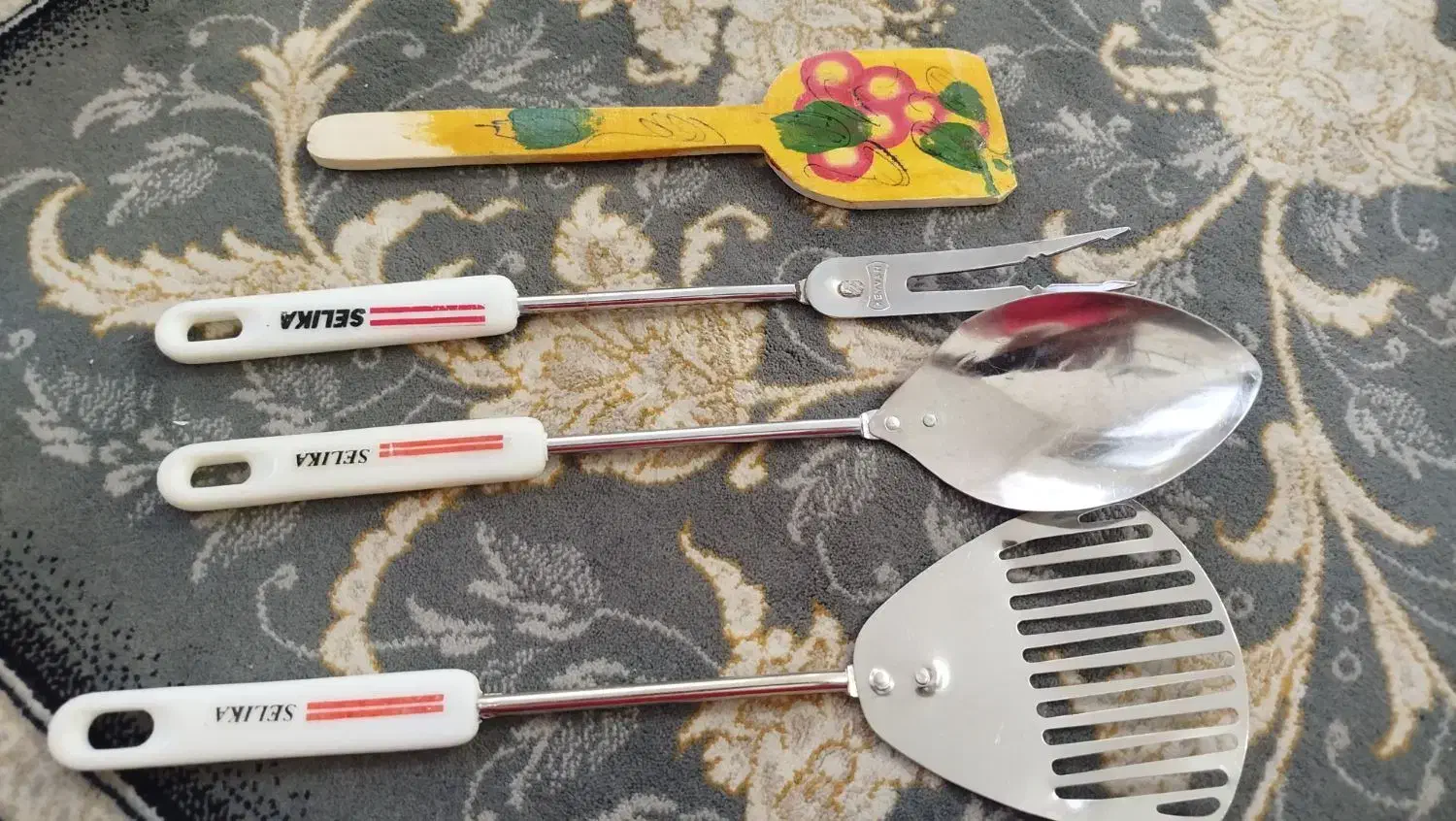 همه ظروف به فروش میرسد|ظروف سرو و پذیرایی|کاشان, فاز ۲ ناجی آباد|دیوار