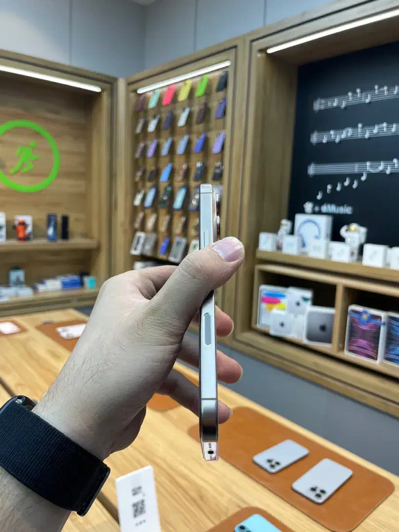 iphone 16 promax با حافظه 256 گیگابایت|موبایل|مشهد, احمدآباد|دیوار