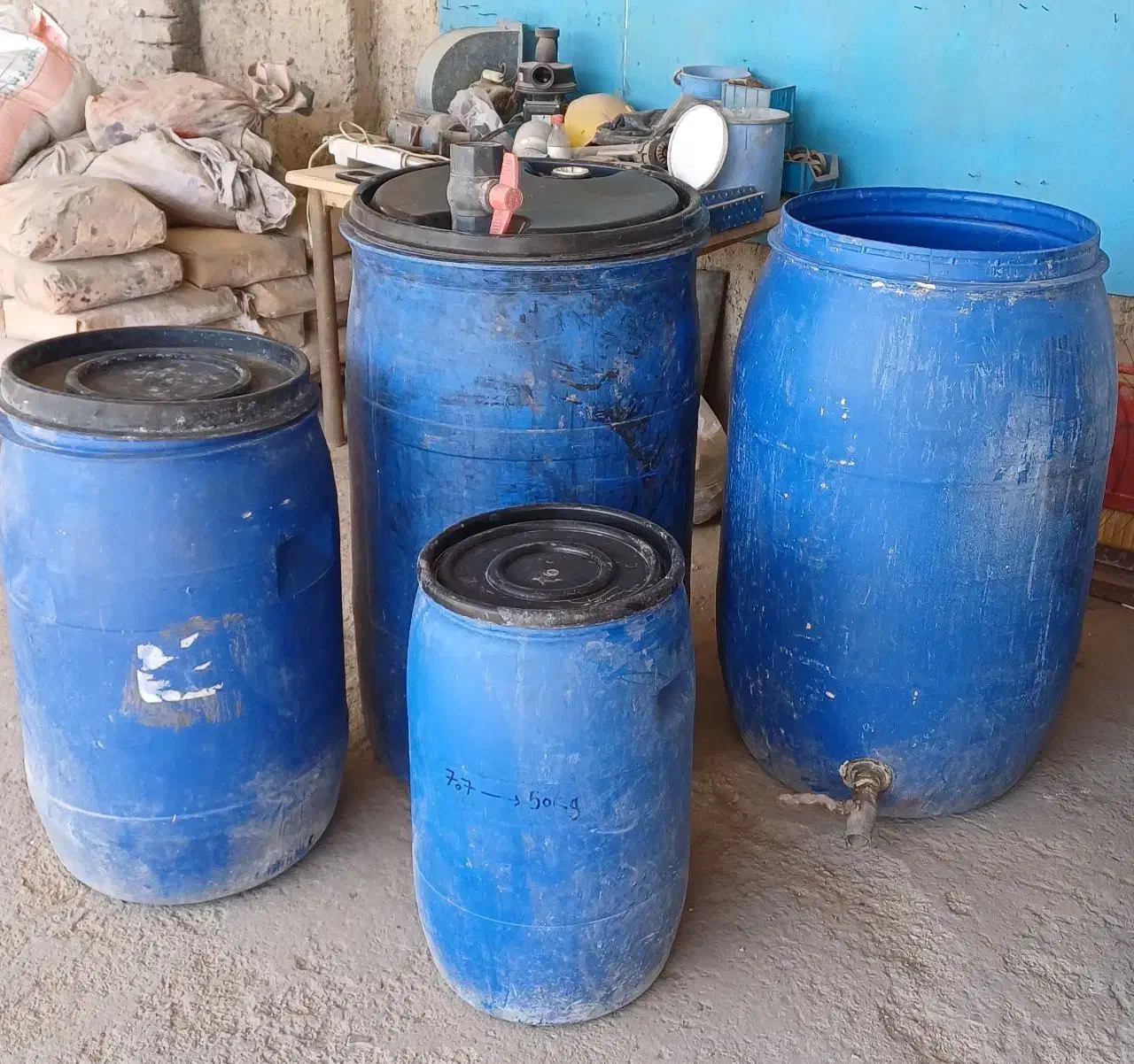 بشکه پلاستیکی|ظروف نگهدارنده، پلاستیکی، یک‌بارمصرف|رباط‌کریم, آدران|دیوار