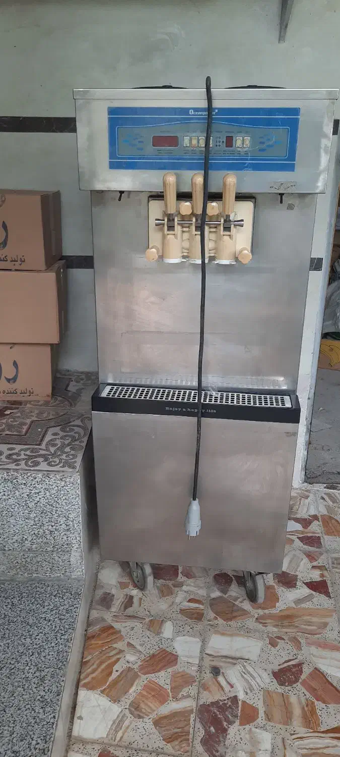 دستگاه بستنی|کافی‌شاپ و رستوران|فومن, |دیوار