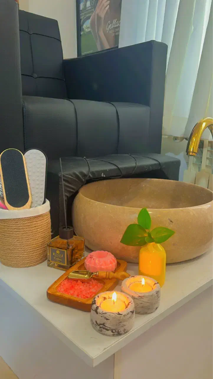 پدیکور تخصصی پا با تخفیف ویژه|خدمات آرایشگری و زیبایی|رشت, گلسار|دیوار