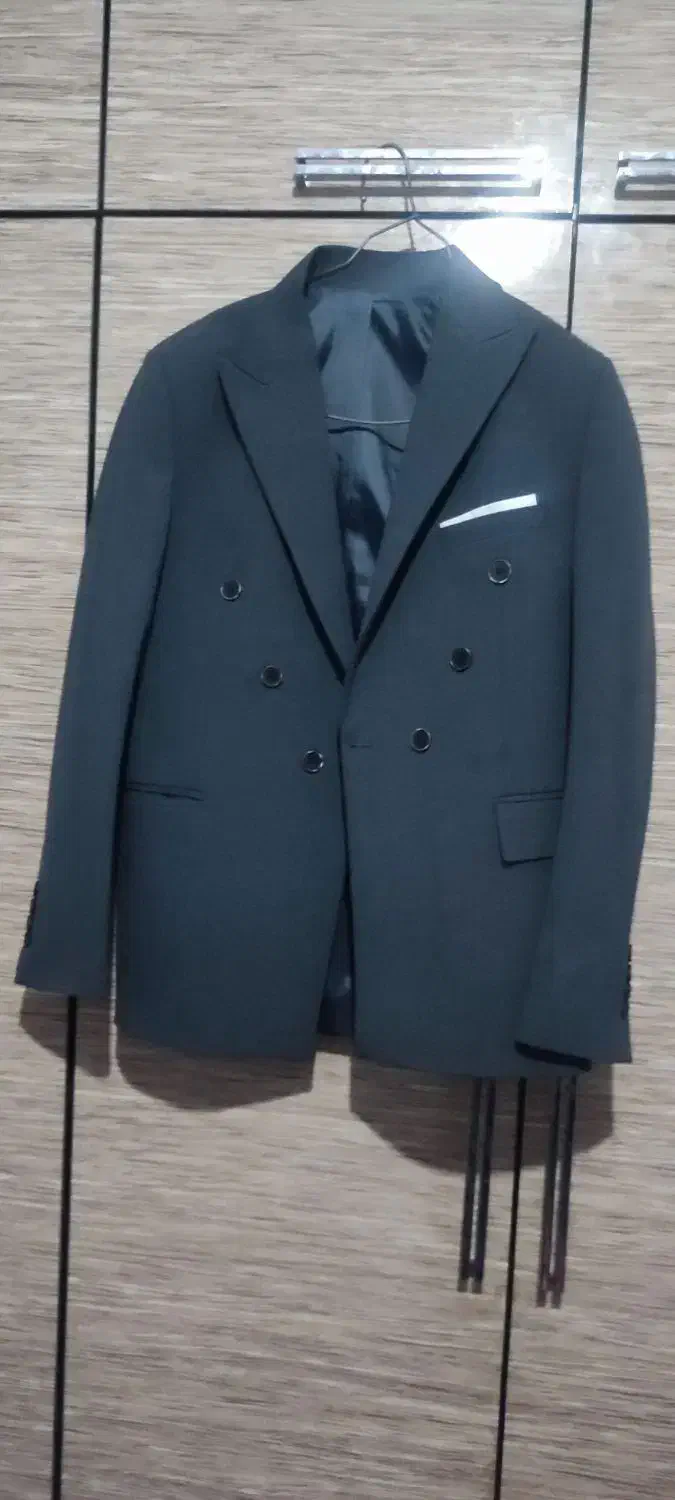 کت وشلوار کاملا نو اصلا نپوشیدم|لباس|خرم‌آباد, |دیوار