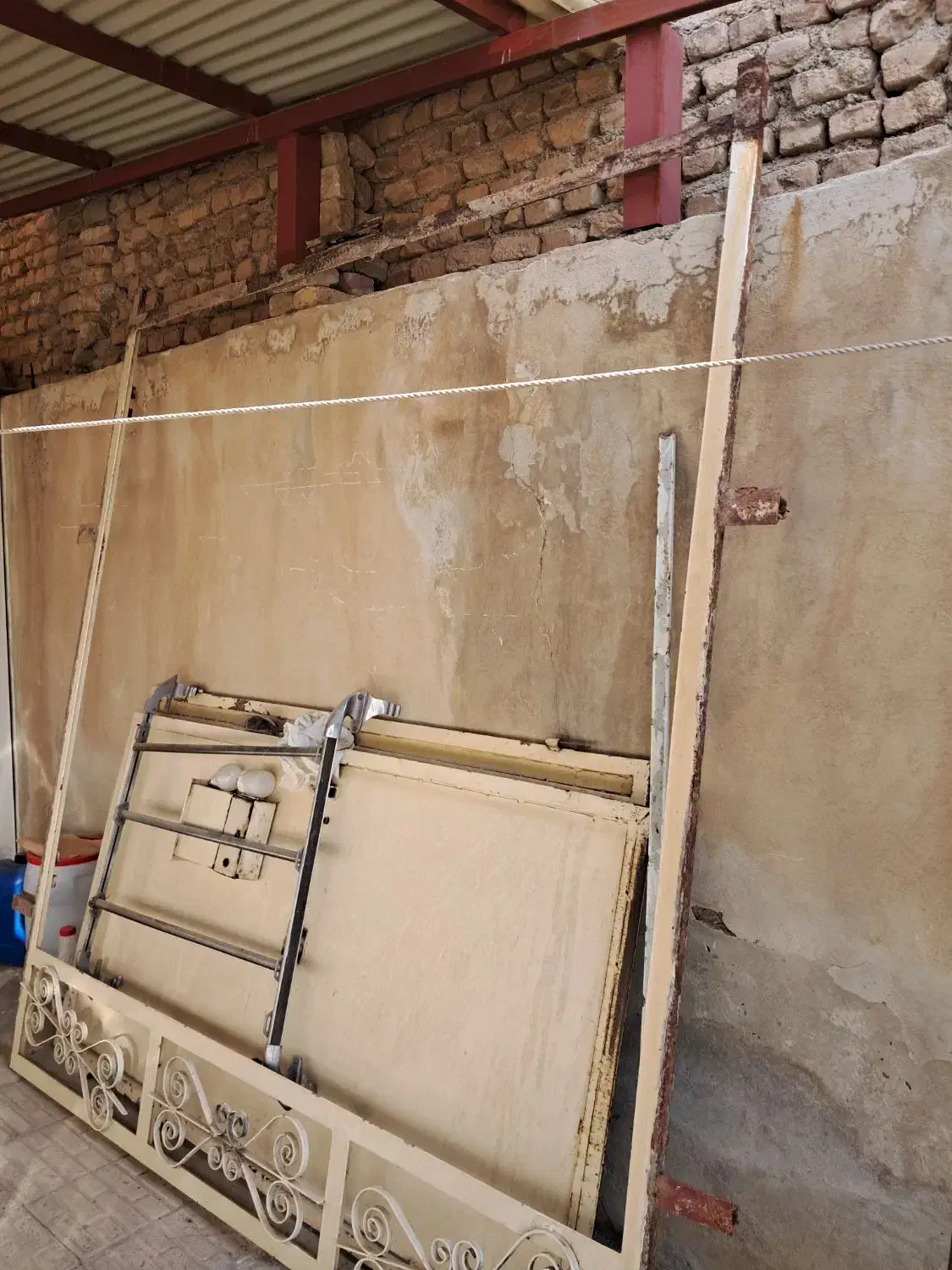 درحیات|مصالح و تجهیزات ساختمان|آبیک, |دیوار