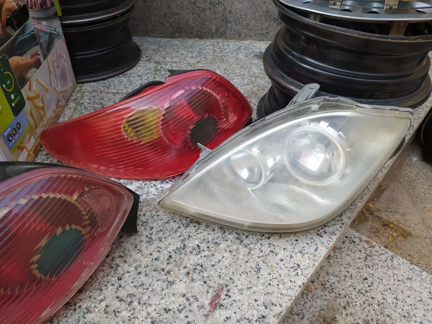 رینگ چرخ، قالپاق ، چراغ جلو و عقب|قطعات یدکی و لوازم جانبی|شاهین‌شهر, شهرک میلاد|دیوار